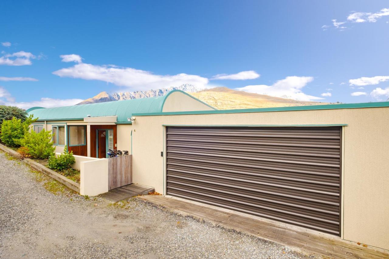 Huge Lakefront Delight - Queenstown Holiday Home ภายนอก รูปภาพ